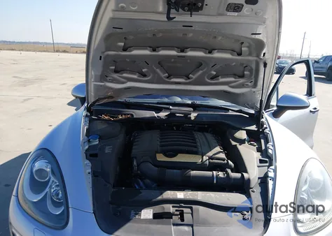 2012 Porsche Cayenne z USA, uszkodzony, nr VIN WP1AA2A21CLA07148